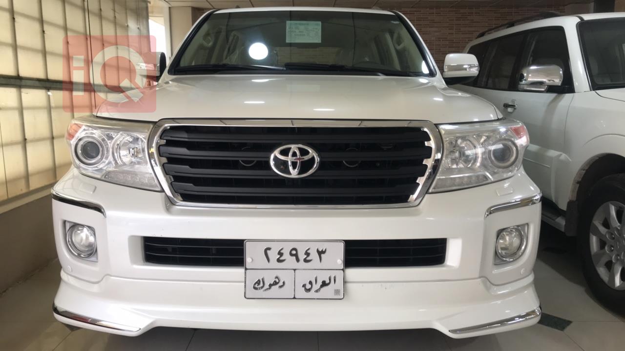 تۆیۆتا لاند کروزەر